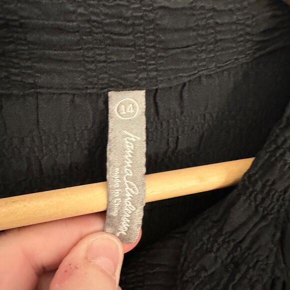 Hanna Andersson Women's Black Gauzy Pearl Button Up Blouse Size 14 - Picture 8 of 8